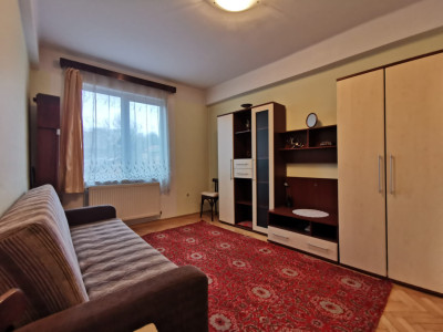 Vanzare apartament  cu o camera /etaj 2 /  Zona Ultracentrala         
