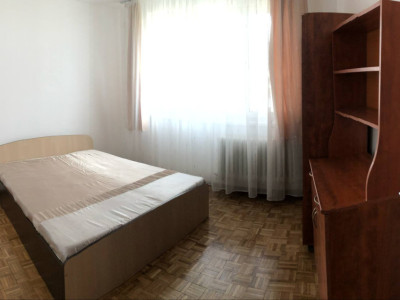 Apartament de 2 camere decomandat.