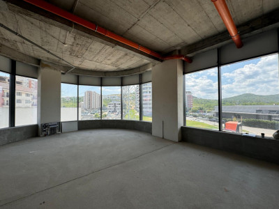 Spatiu comercial