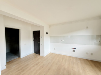 Apartament 3 camere finisat de vânzare | SU 49 mp+terasă 46 mp | Boxa | Florești