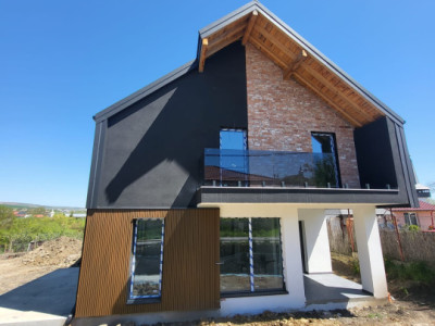 Casă de vanzare | 4 camere, 3 băi | Teren 500 mp I Tureni
