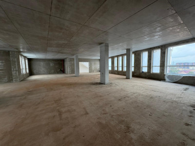 Imobil nou de închiriat | SU 1.600 mp | Semicentral